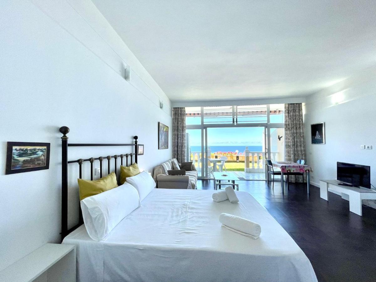 Apartment Studio With Direct View Of The Atlantic, Heated Pool, Wifi, 250 Meters To The Beach