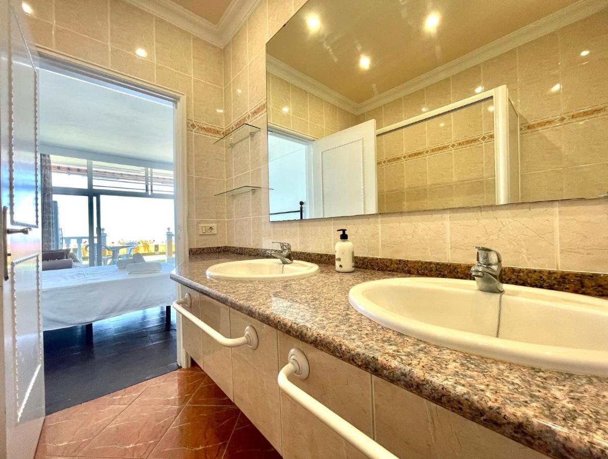 Apartment Studio With Direct View Of The Atlantic, Heated Pool, Wifi, 250 Meters To The Beach Puerto de la Cruz (Tenerife)
